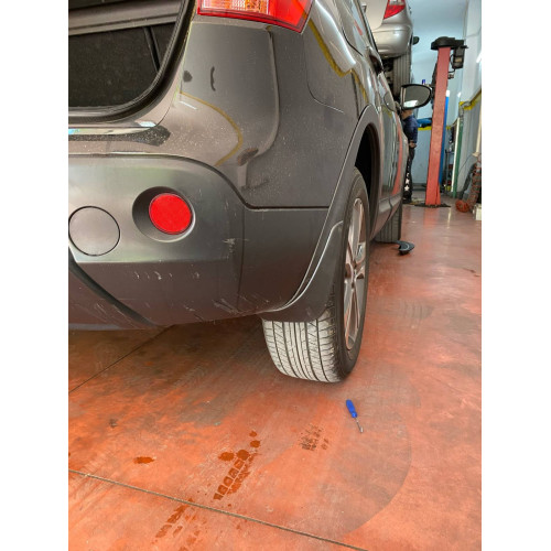 Бризковики Nissan Qashqai '07-14 (+2)