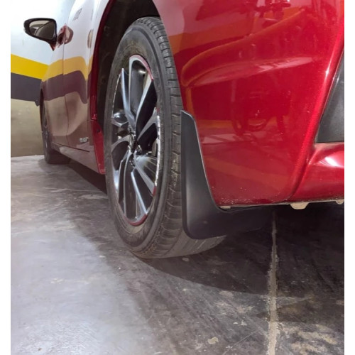 Бризковики Lexus CT200h '11-17