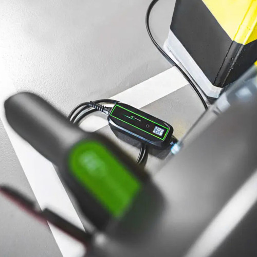 Мобільний зарядний пристрій Green Cell 3,6кВт Type 2 з кабелем Schuko GC PowerCable 6,5м для заряджання електромобілів